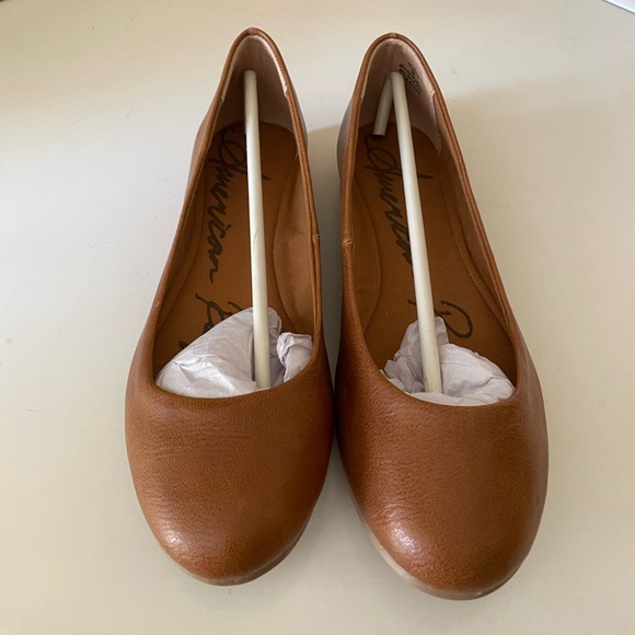 American Rag Women's Cognac Ballet Style Flats size 6 New - Picture 1 of 9
